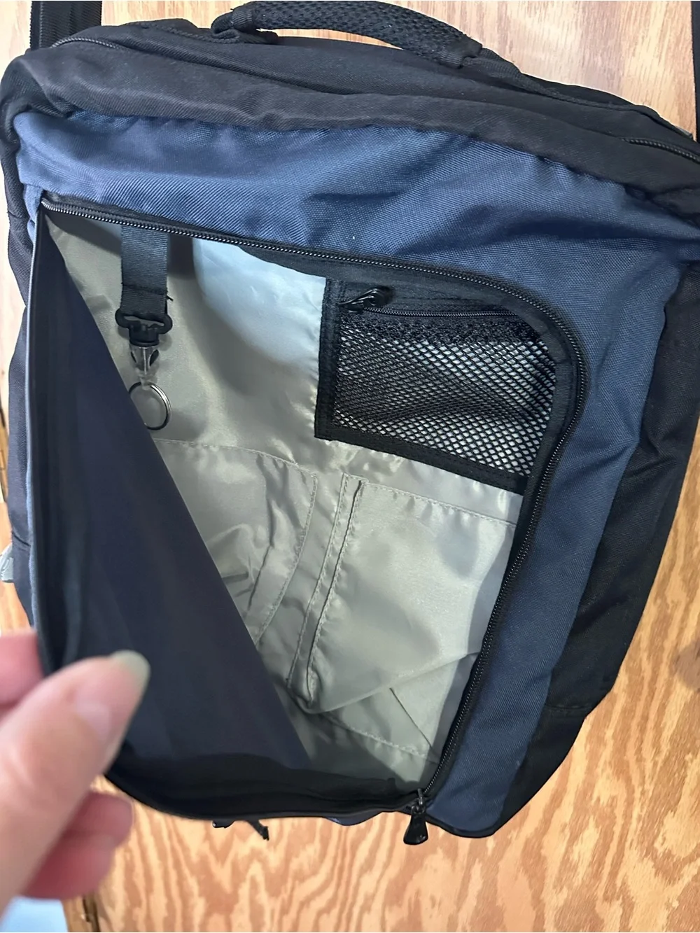 Totto Crossbody Messenger Bag Approximately 15 X 13 X 6 - multiple pockets